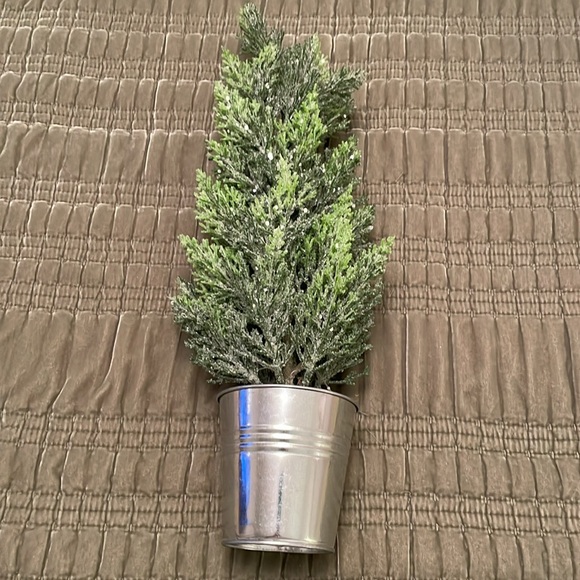 Artificial Faux Cedar Pine Decoration Potted Plant Flocked with Glitter Like - Picture 13 of 15